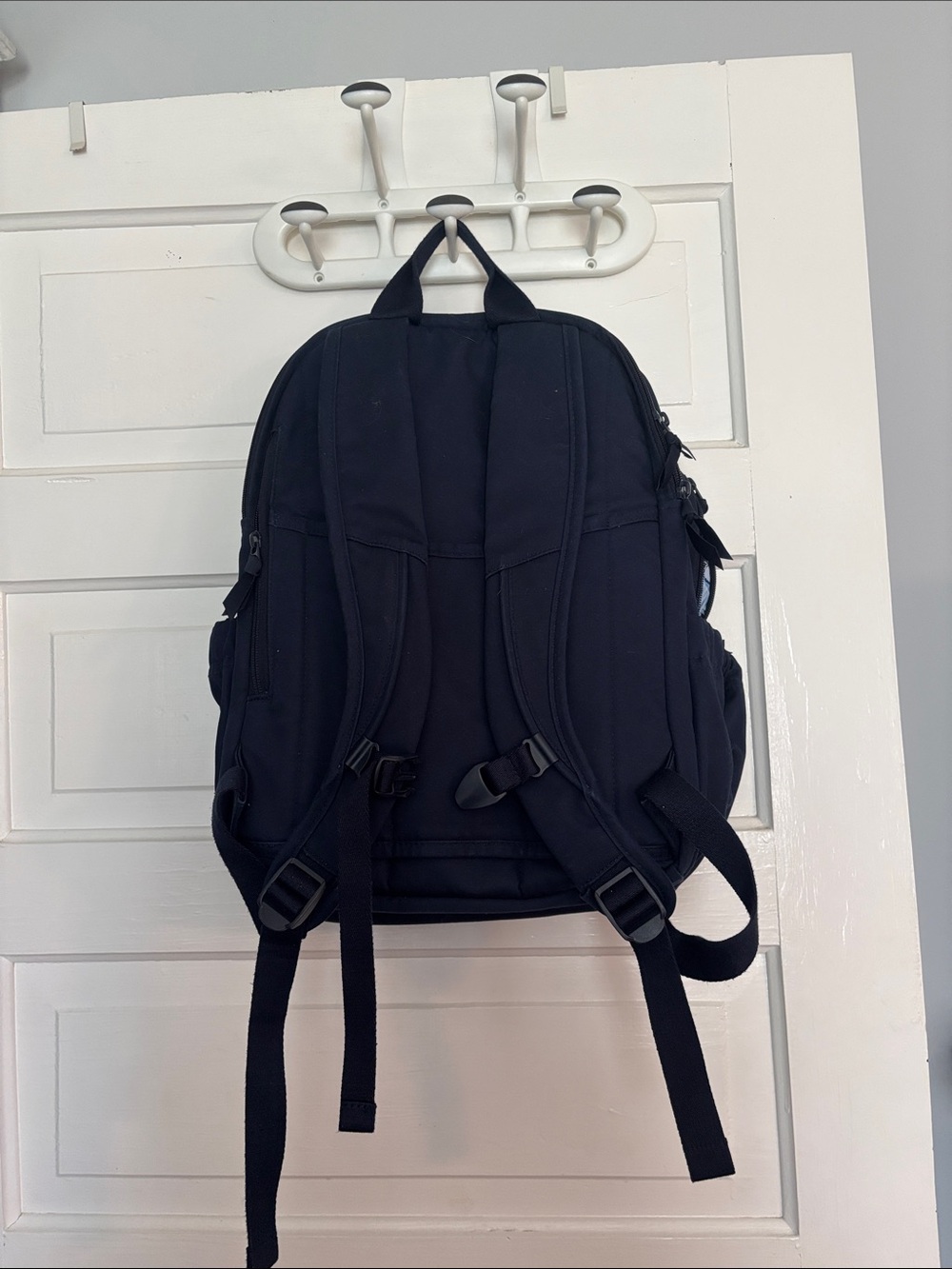 Classic Vera Bradley Navy Backpack - Durable Everyday Bag - Picture 2 of 6